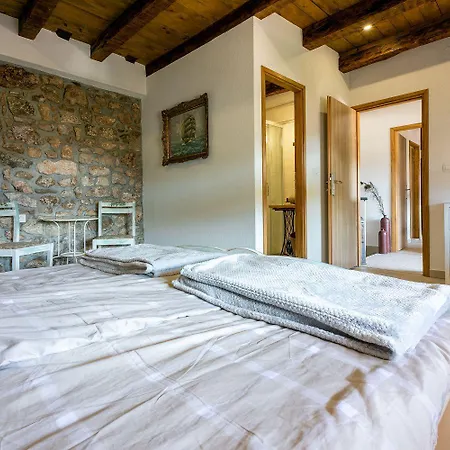 Mediterrane Und Hundefreundliche Mit Privatpool, Grillplatz, Privatparkplatz Holiday home Bribir (Primorje-Gorski Kotar)