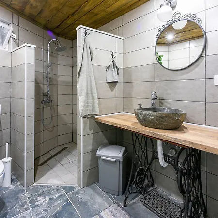 Mediterrane Und Hundefreundliche Mit Privatpool, Grillplatz, Privatparkplatz Bribir (Primorje-Gorski Kotar)