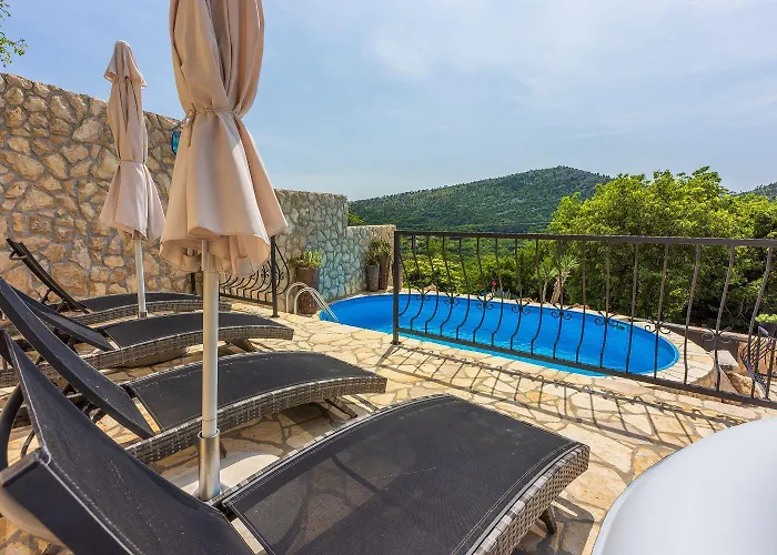 Mediterrane Und Hundefreundliche Mit Privatpool, Grillplatz, Privatparkplatz Ferienhaus *