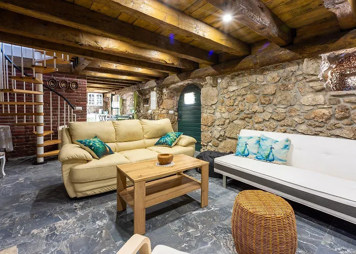 Ferienhaus Mediterrane Und Hundefreundliche Mit Privatpool, Grillplatz, Privatparkplatz Bribir (Primorje-Gorski Kotar)