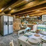 Mediterrane Und Hundefreundliche Mit Privatpool, Grillplatz, Privatparkplatz Сasa de vacaciones