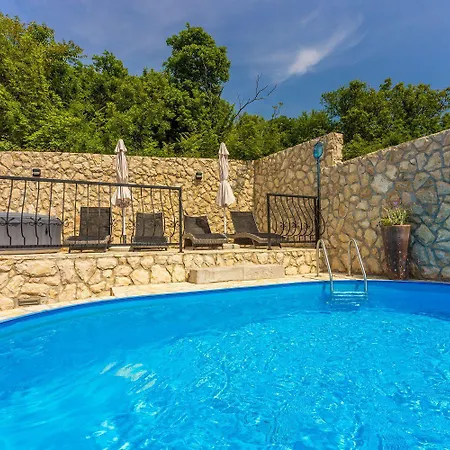Mediterrane Und Hundefreundliche Mit Privatpool, Grillplatz, Privatparkplatz Feriehus