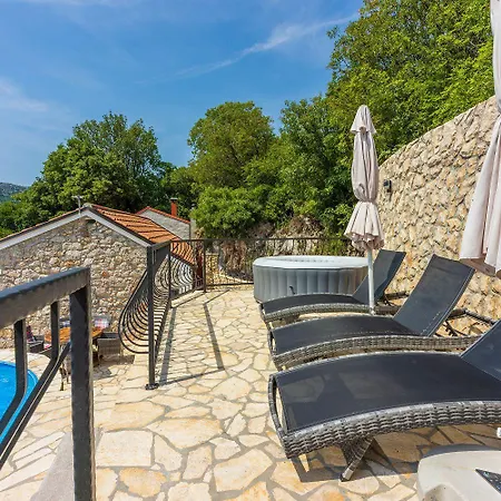 Mediterrane Und Hundefreundliche Mit Privatpool, Grillplatz, Privatparkplatz *