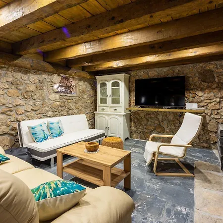 Mediterrane Und Hundefreundliche Mit Privatpool, Grillplatz, Privatparkplatz Bribir (Primorje-Gorski Kotar)