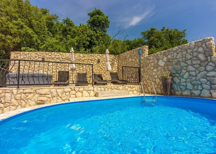 Mediterrane Und Hundefreundliche Mit Privatpool, Grillplatz, Privatparkplatz Feriehus