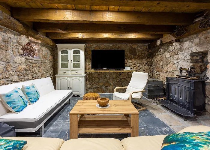 Mediterrane Und Hundefreundliche Mit Privatpool, Grillplatz, Privatparkplatz Feriehus Bribir (Primorje-Gorski Kotar)