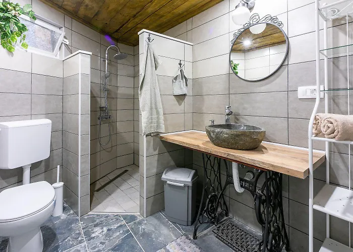 Mediterrane Und Hundefreundliche Mit Privatpool, Grillplatz, Privatparkplatz Bribir (Primorje-Gorski Kotar)